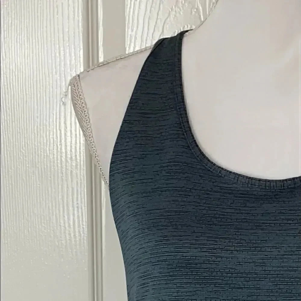 UNDER ARMOUR Women’s Tech Vent Gray Tank Top